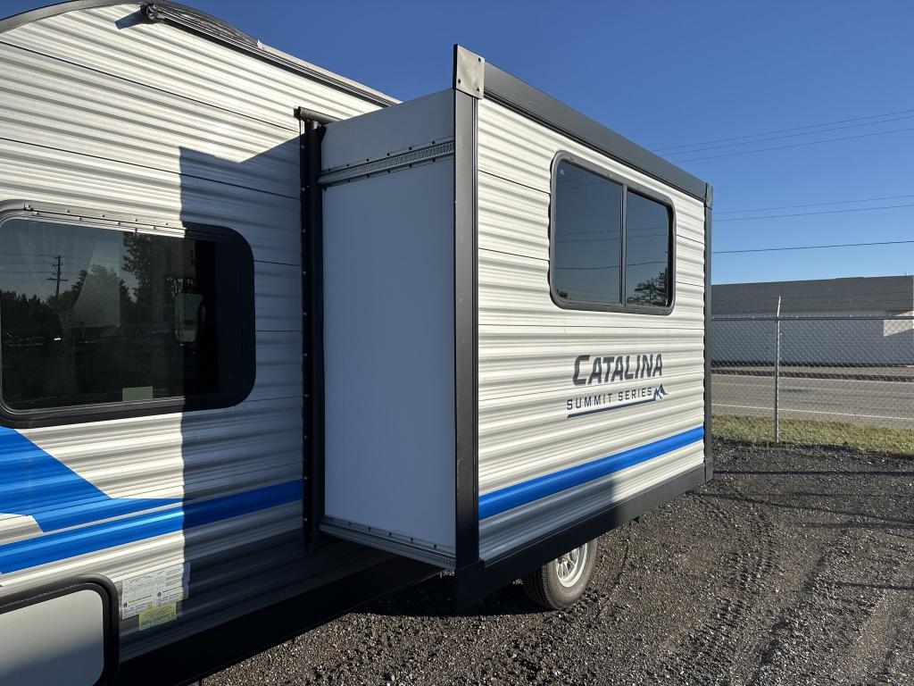 2022 Coachmen Catalina Summit 184bhs Camper