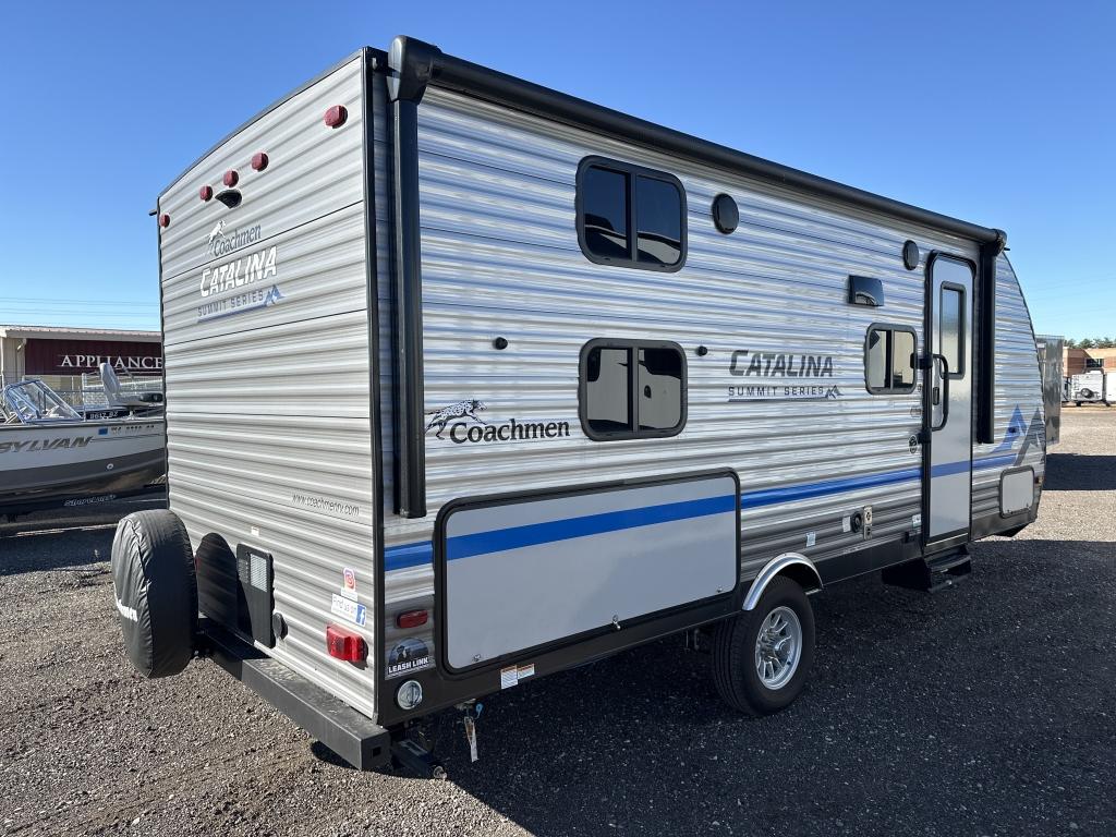 2022 Coachmen Catalina Summit 184bhs Camper