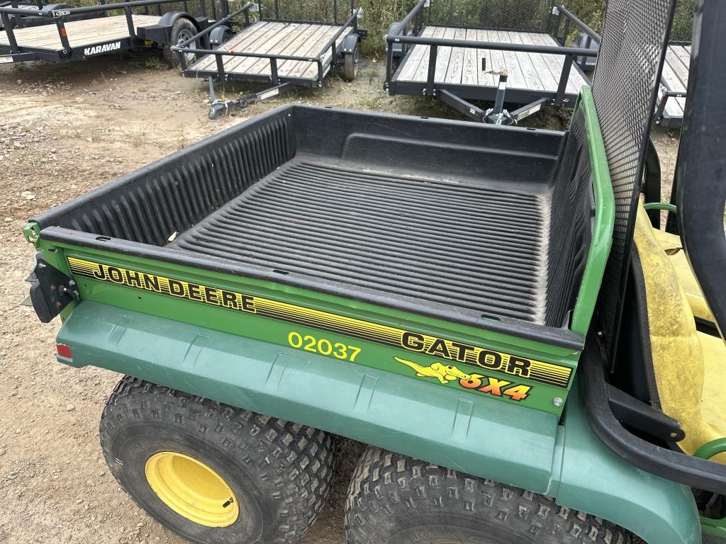 John Deere 6x4 Gator Utv