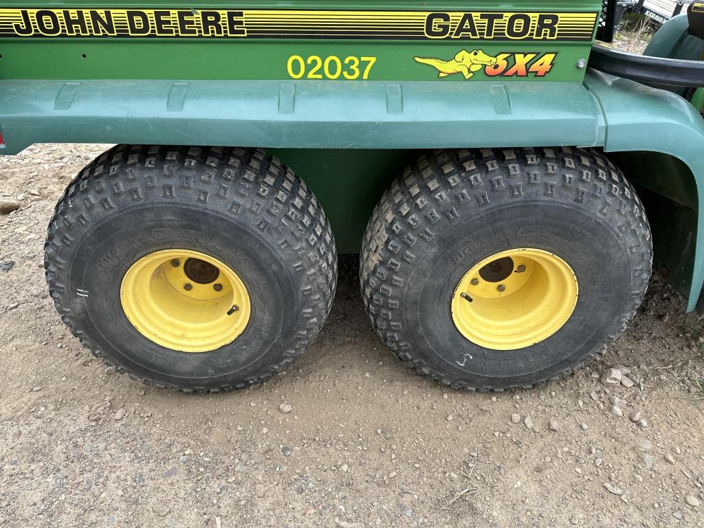 John Deere 6x4 Gator Utv