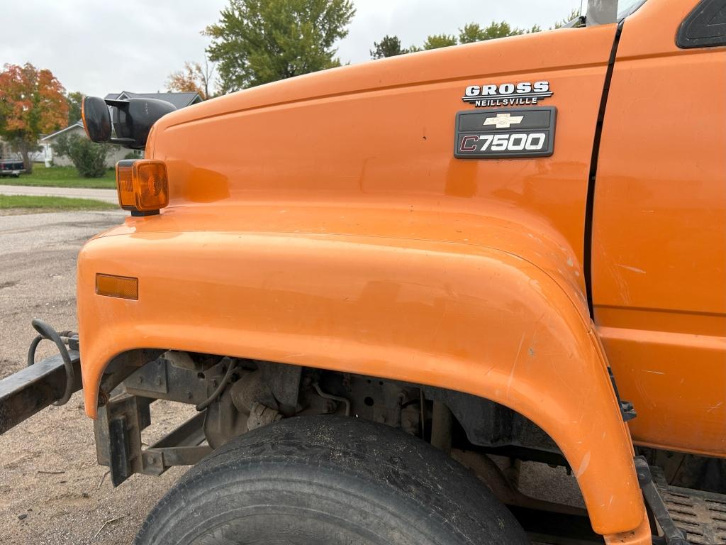 2000 Chevrolet C7500 Dump/plow Truck