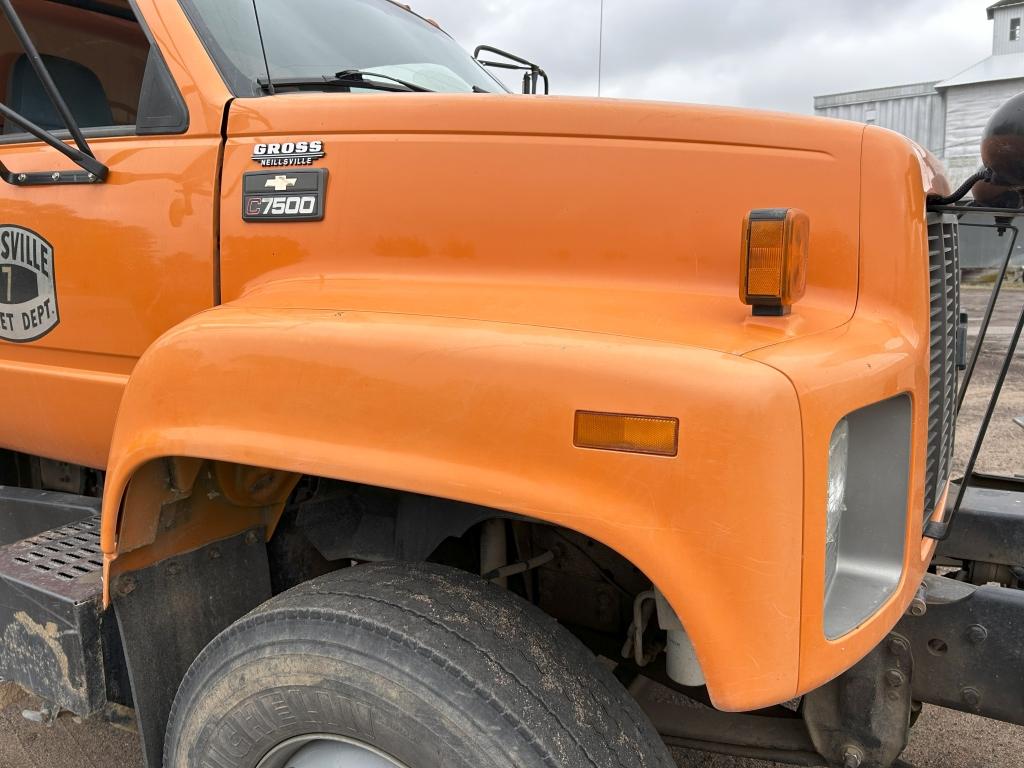 2000 Chevrolet C7500 Dump/plow Truck