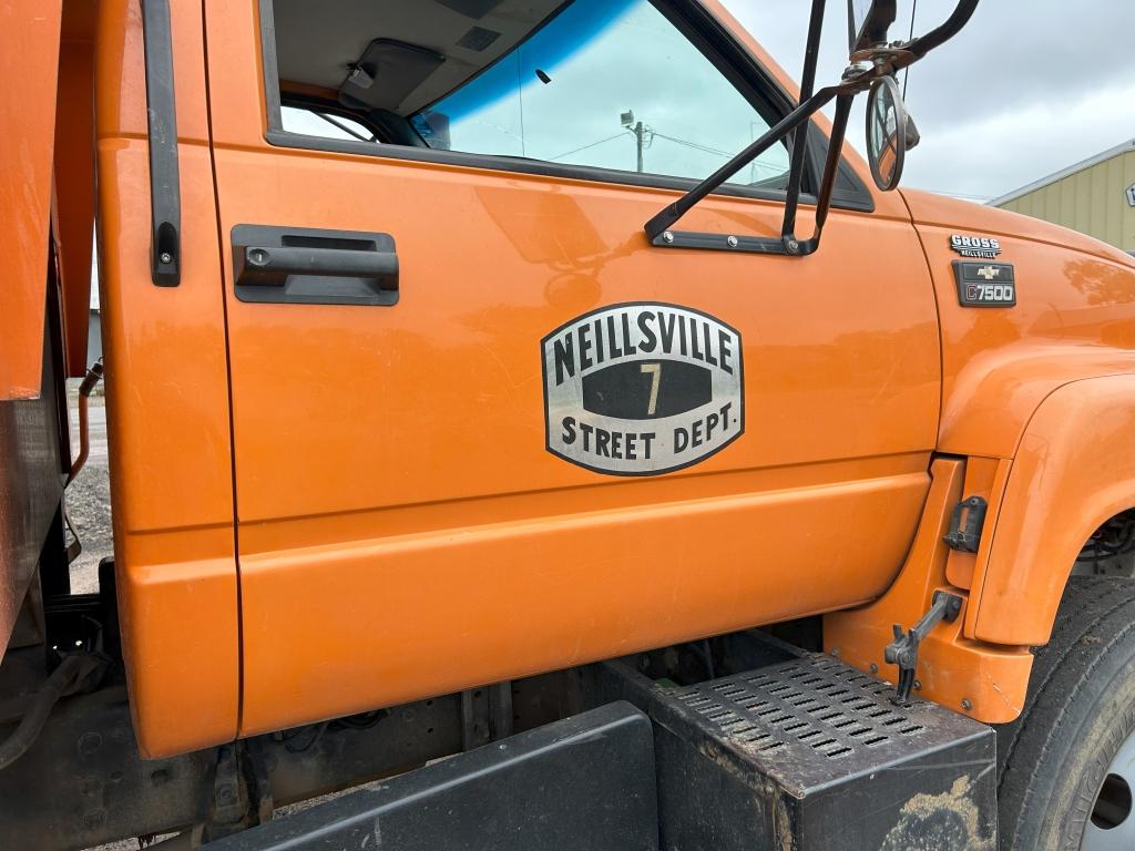 2000 Chevrolet C7500 Dump/plow Truck
