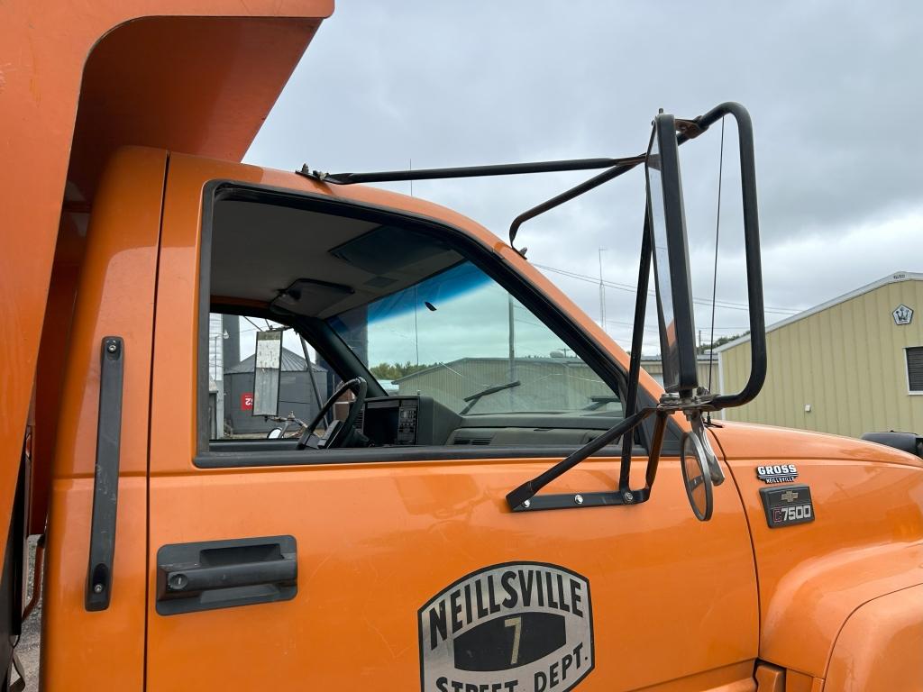 2000 Chevrolet C7500 Dump/plow Truck