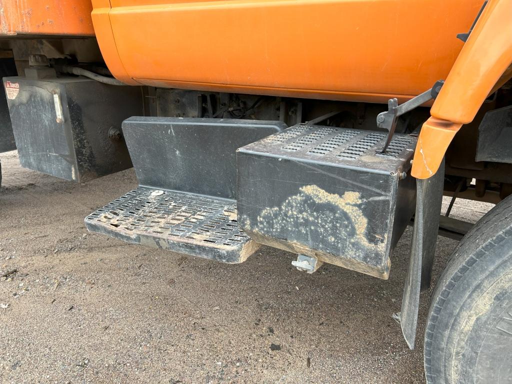 2000 Chevrolet C7500 Dump/plow Truck