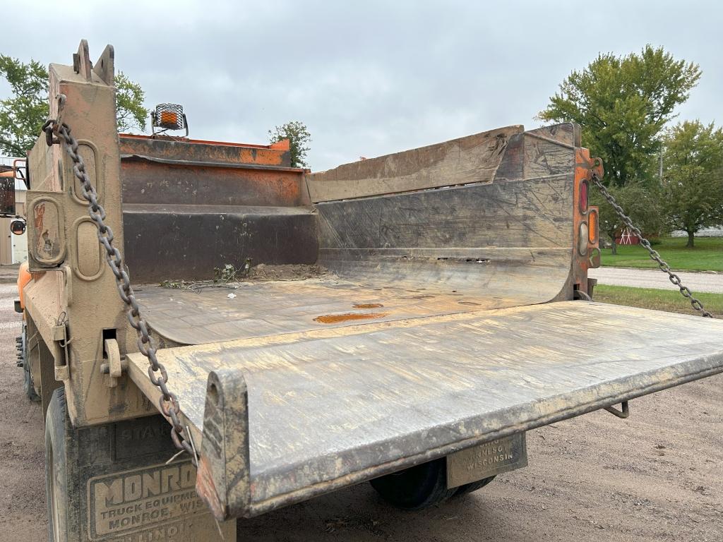2000 Chevrolet C7500 Dump/plow Truck
