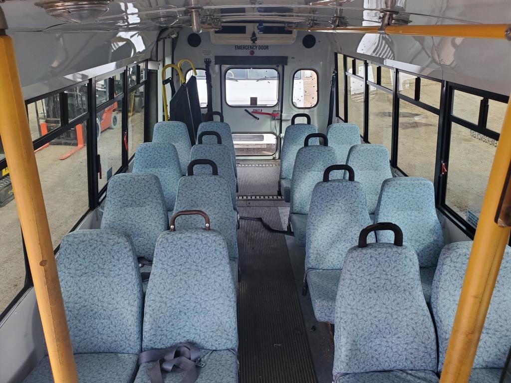 2003 Ford E450 Bus