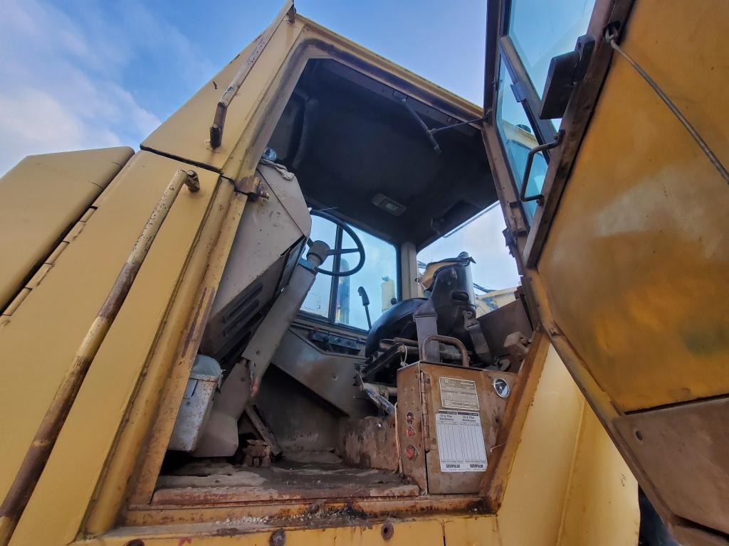 Caterpillar 637e Scraper