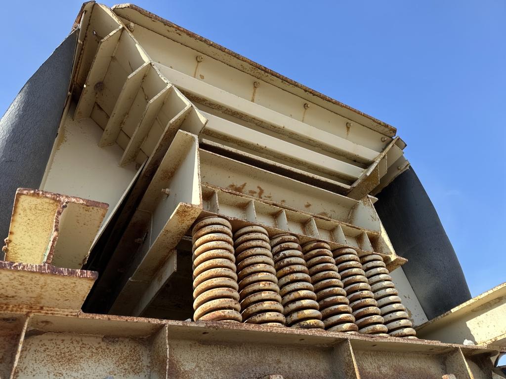 Hewitt Robins T-2142 Jaw Crusher