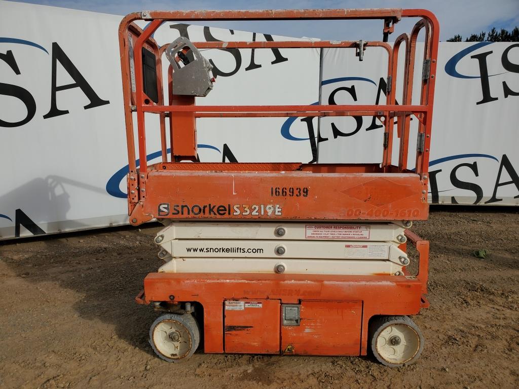 2016 Snorkel S3219e Scissors Lift