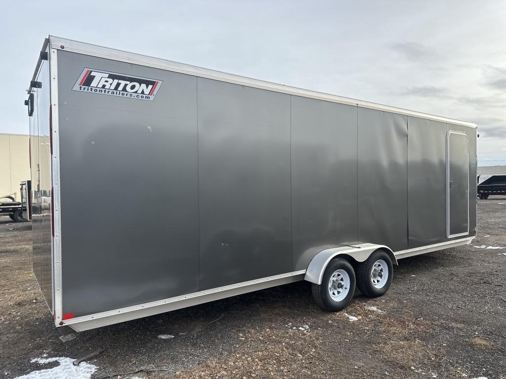 2015 Triton 7’x29’ Enclosed Trailer