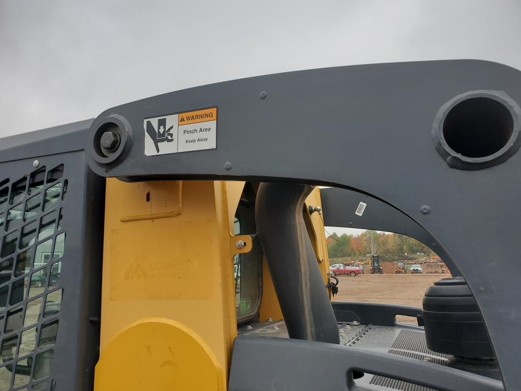 2014 Deere 333e Skid Steer