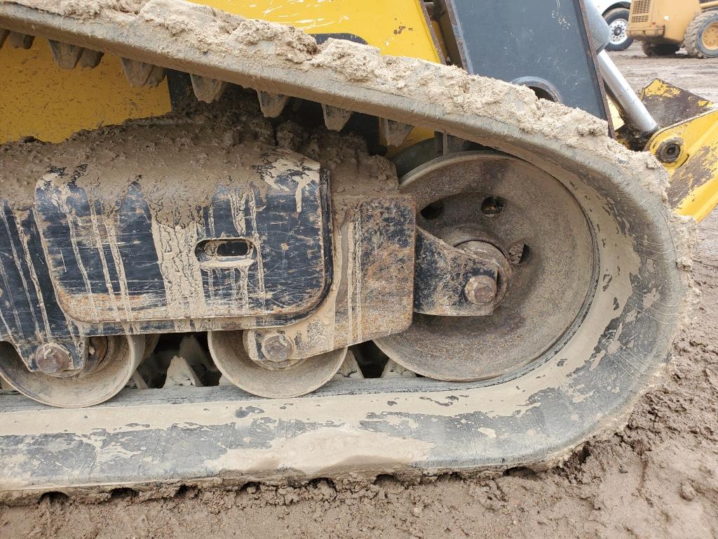 2014 Deere 333e Skid Steer