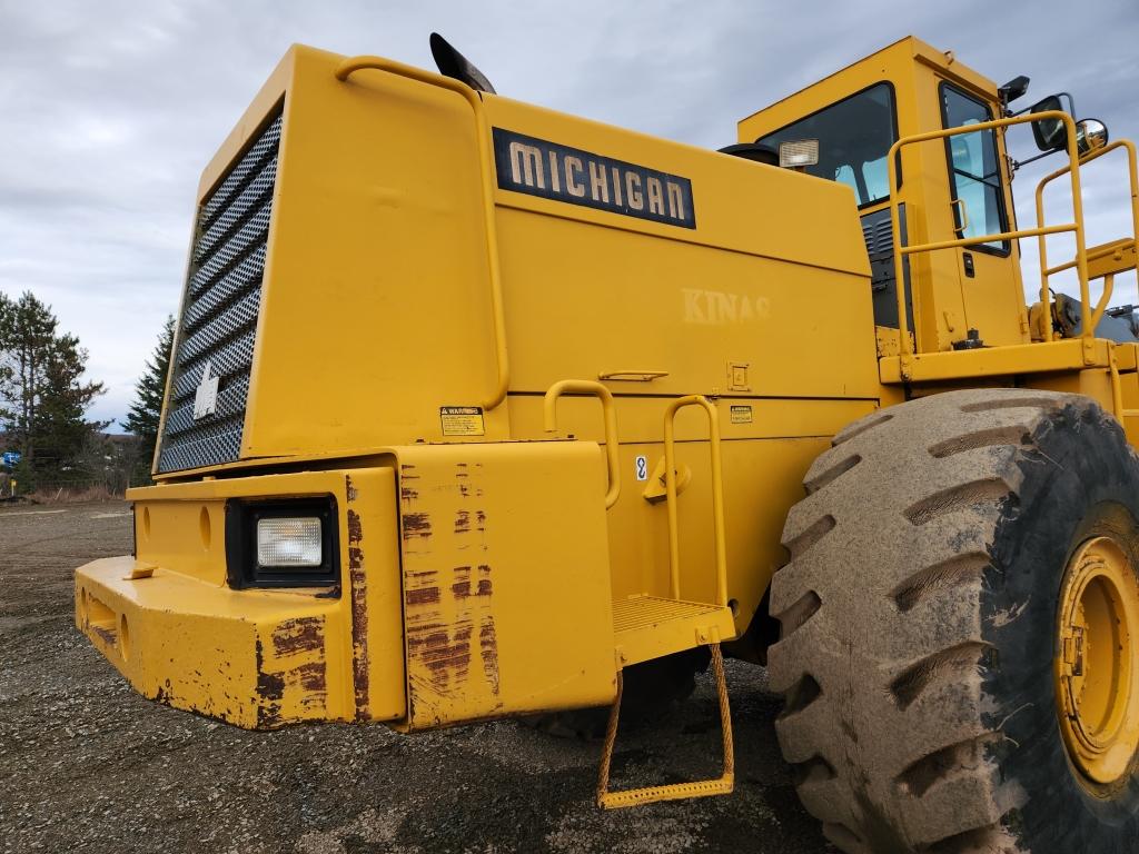 Michigan L190 Loader