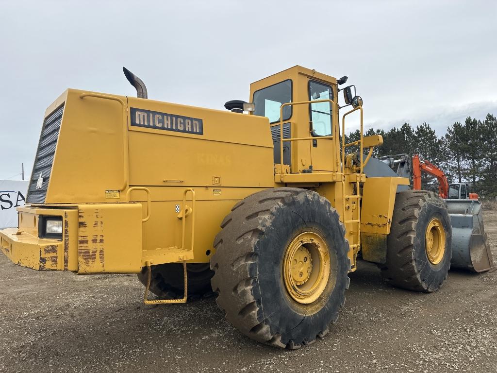 Michigan L190 Loader