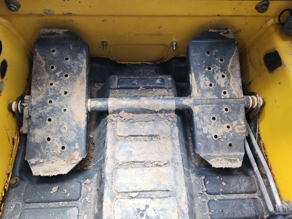 2016 New Holland C238 Skid Steer