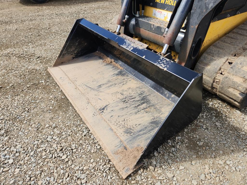 2016 New Holland C238 Skid Steer