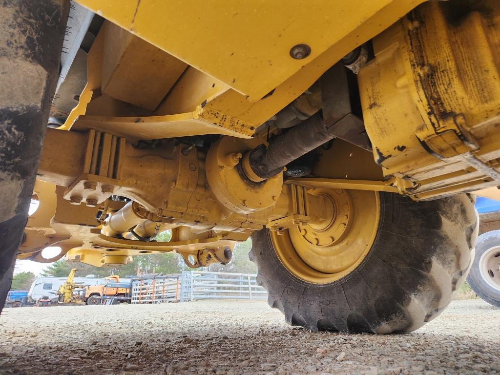 Deere 410k Loader Backhoe