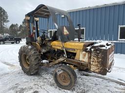 International 2402 Forklift