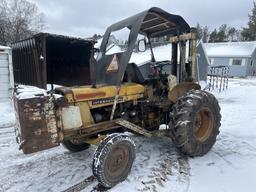 International 2402 Forklift