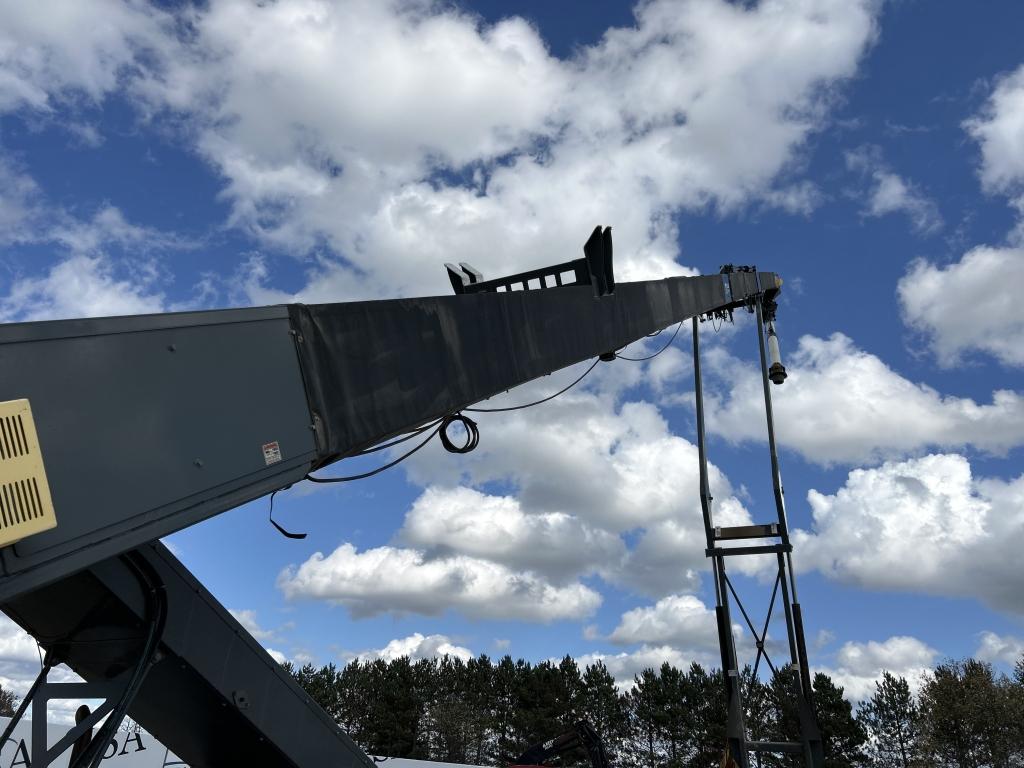 Atlas Dual Drive-over Towable Conveyor System