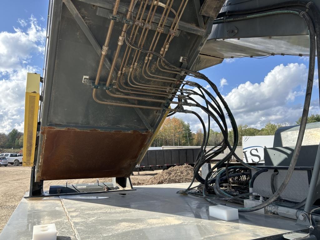 Atlas Dual Drive-over Towable Conveyor System