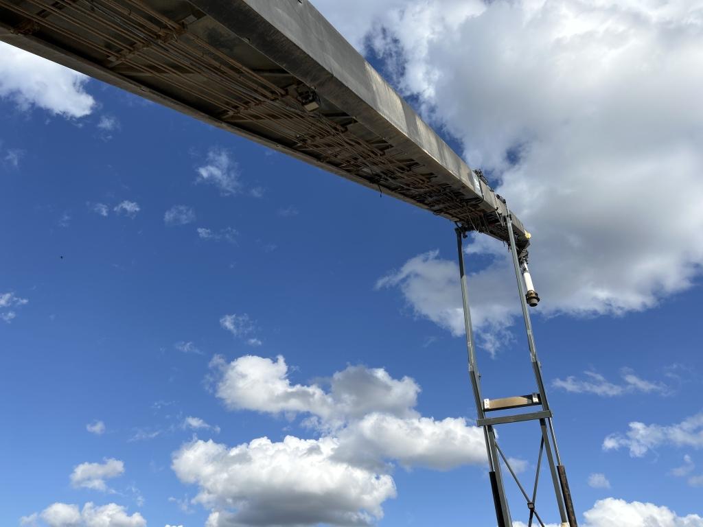 Atlas Dual Drive-over Towable Conveyor System
