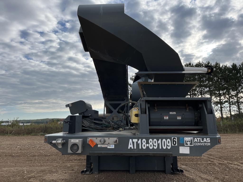 Atlas Dual Drive-over Towable Conveyor System