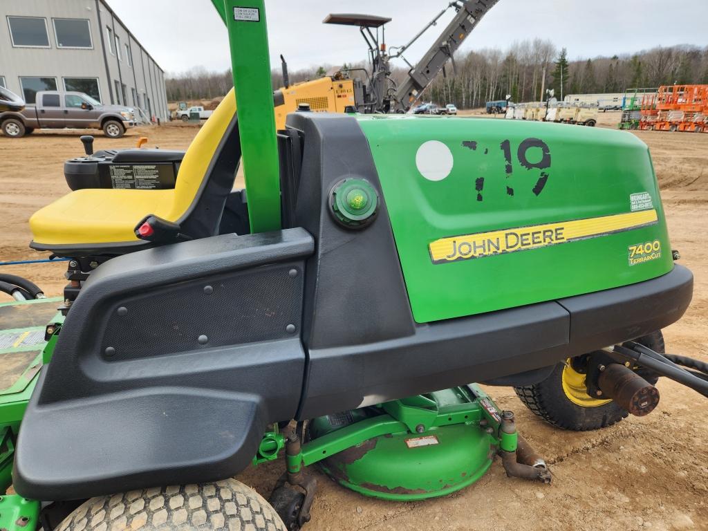 2008 John Deere 7400 Terain Cut 72" Lawn Mower