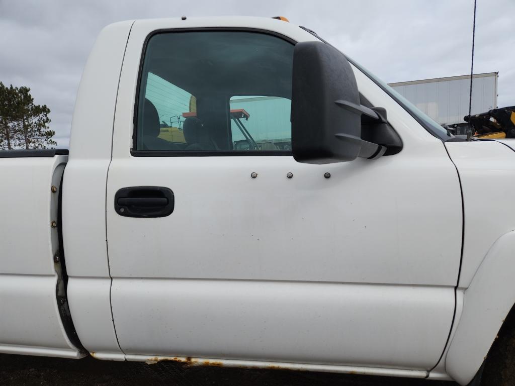 2002 Chevrolet 3500 Pickup Truck