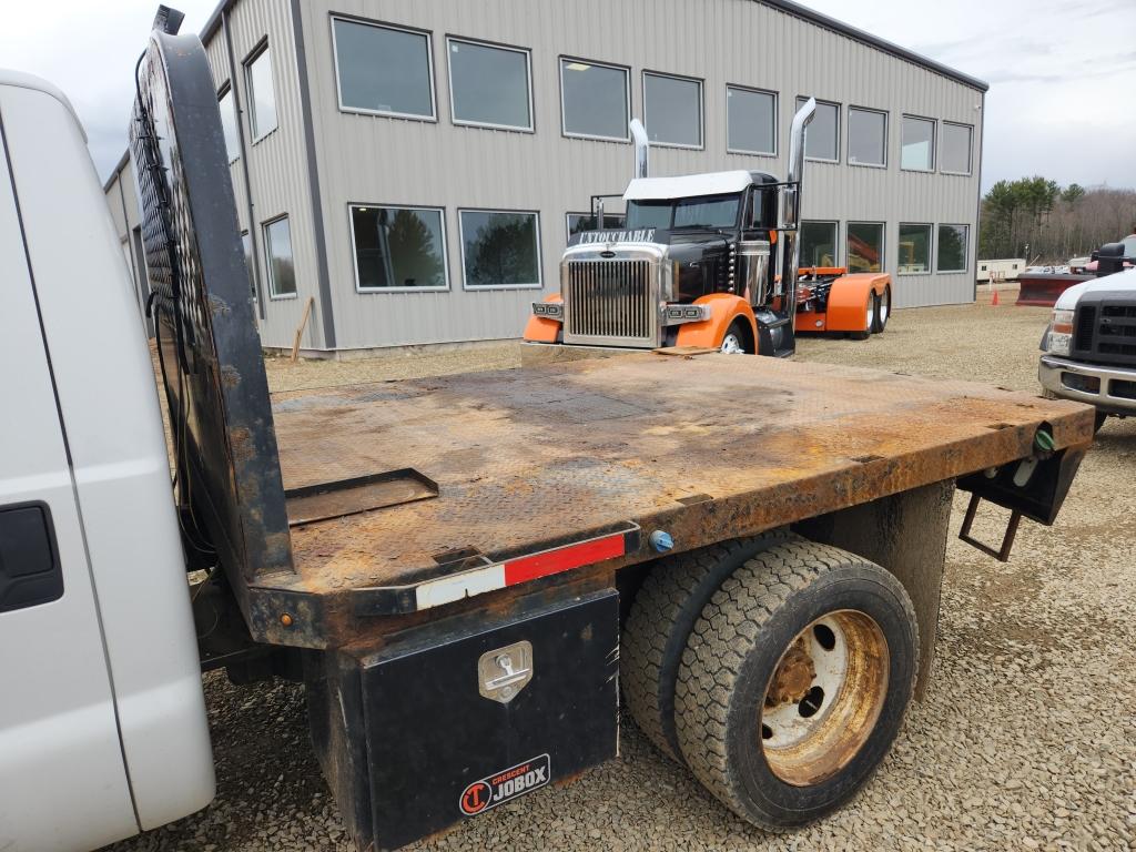 2012 Ford F550 4x4 Flatbed Pickup Truck