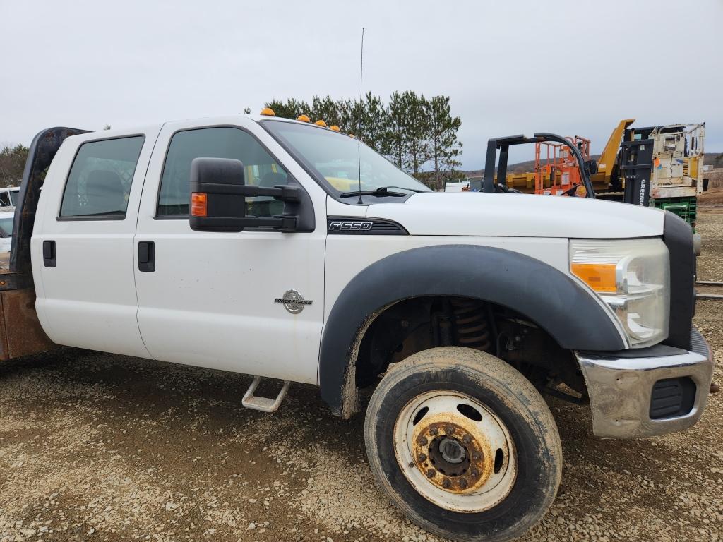 2012 Ford F550 4x4 Flatbed Pickup Truck