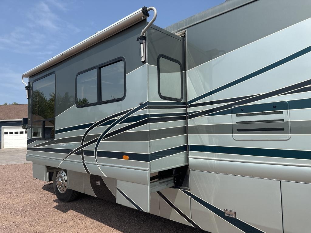 2004 Country Coach 42’ Intrigue Rv