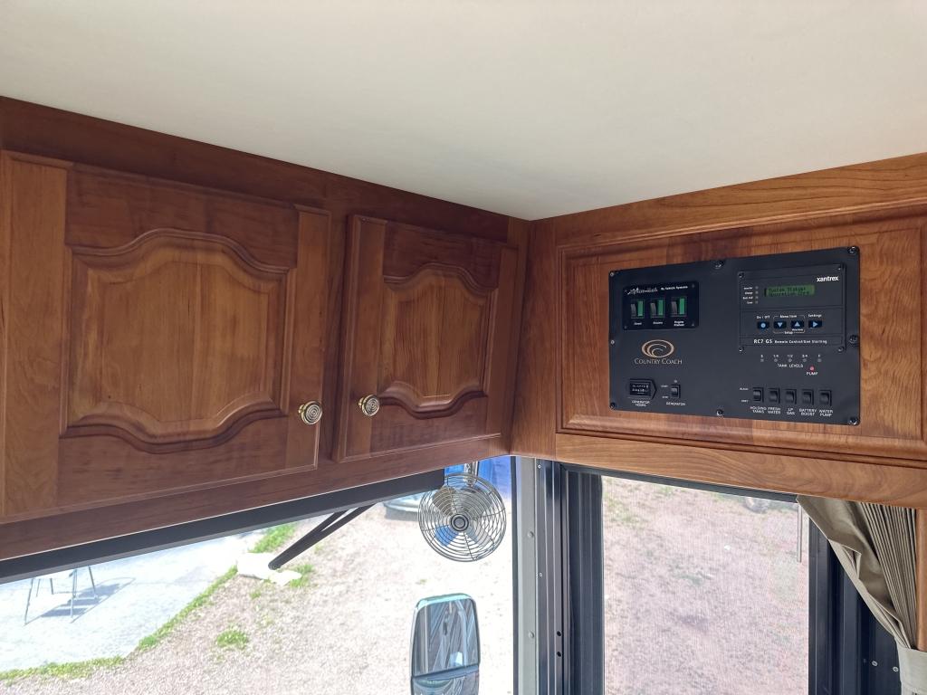 2004 Country Coach 42’ Intrigue Rv