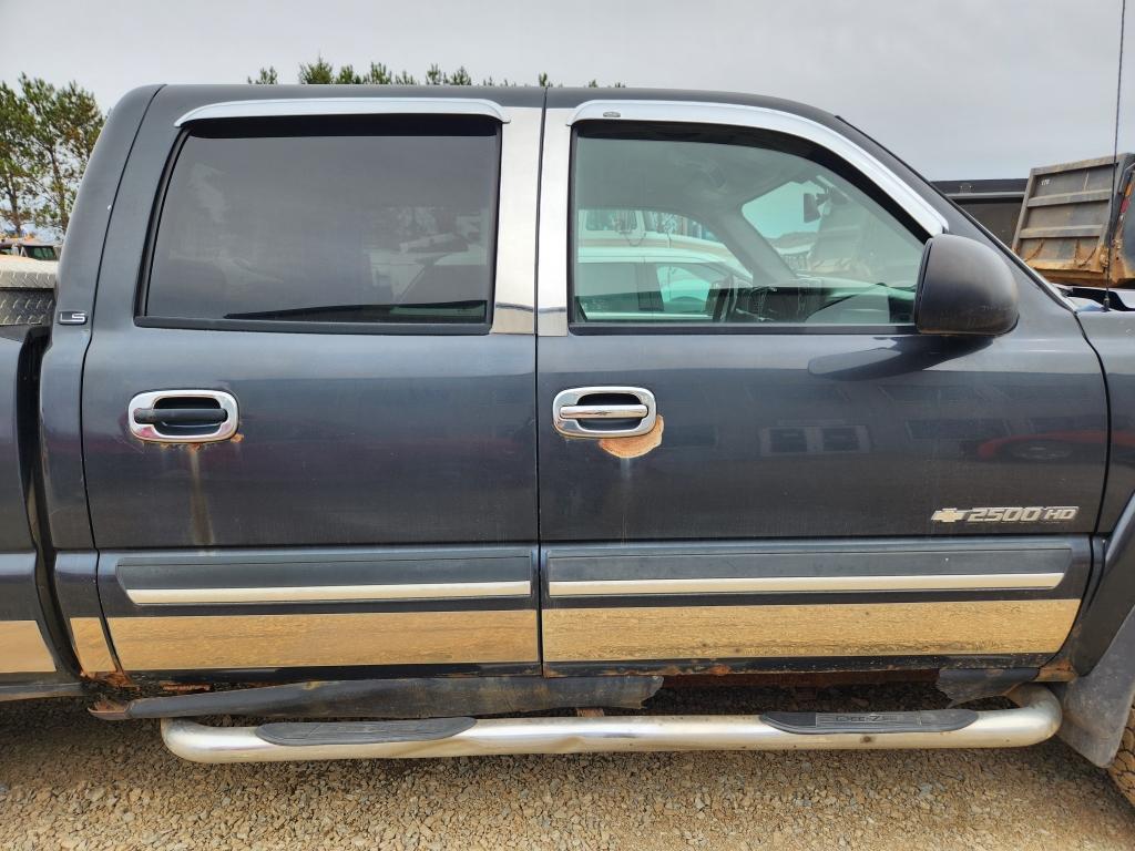 2005 Chevrolet Silverado 2500hd 4x4 Pickup Truck