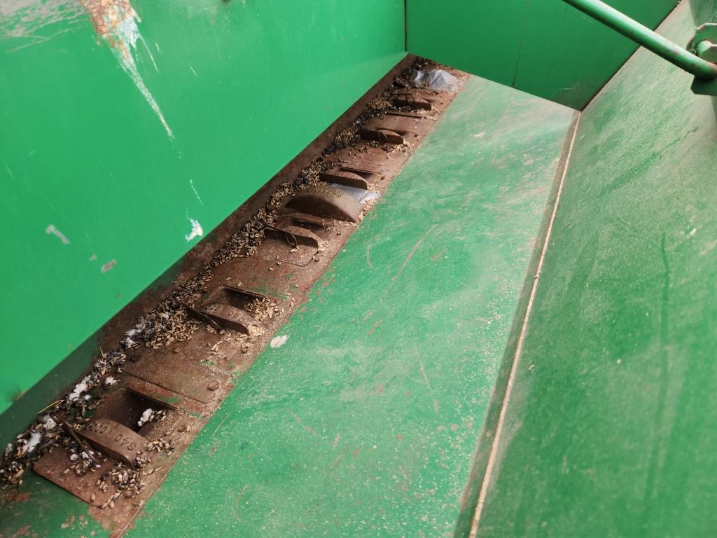 Oliver Grain Drill 8'