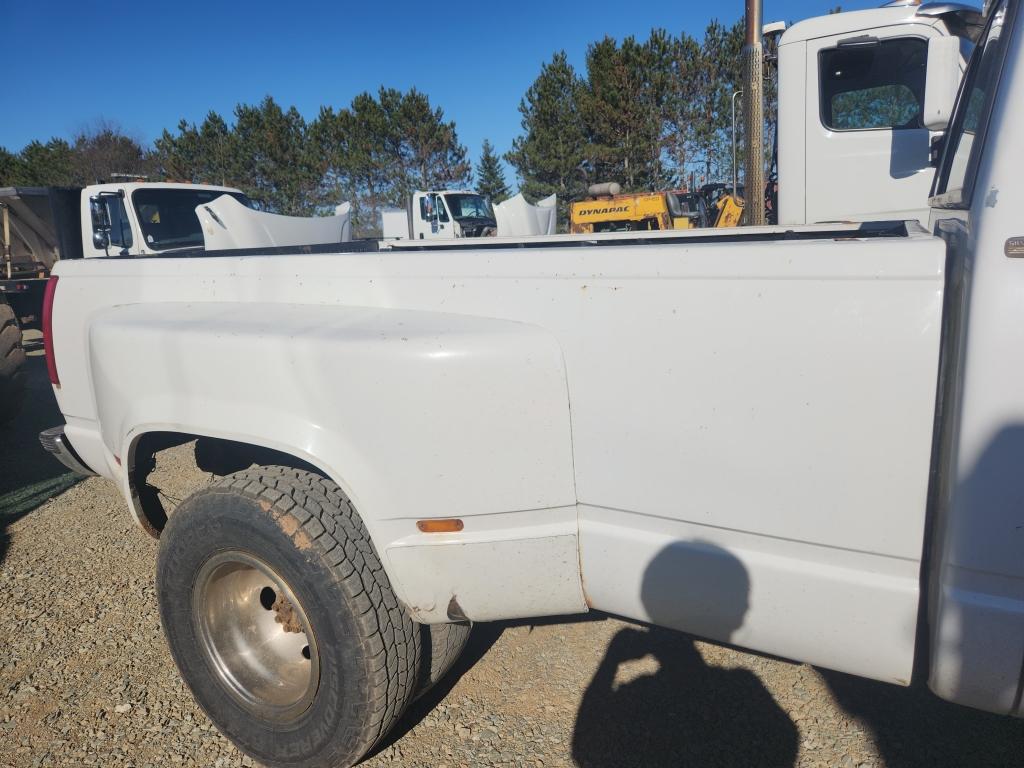 1997 Chevrolet 3500 4x4 Pickup Truck