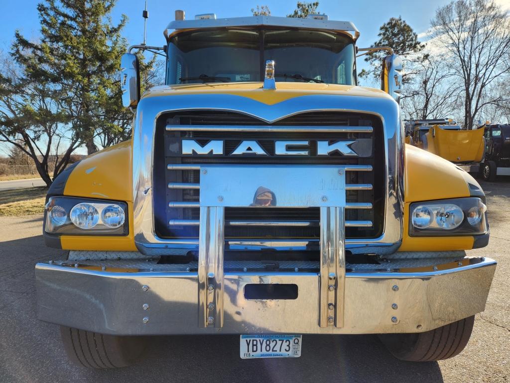 2011 Mack Gu713 Quad Axle Dump Truck