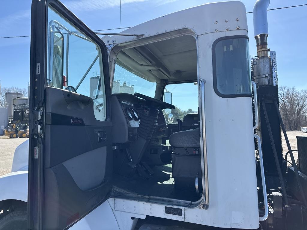 2008 Kenworth T300 Seal Coating Truck