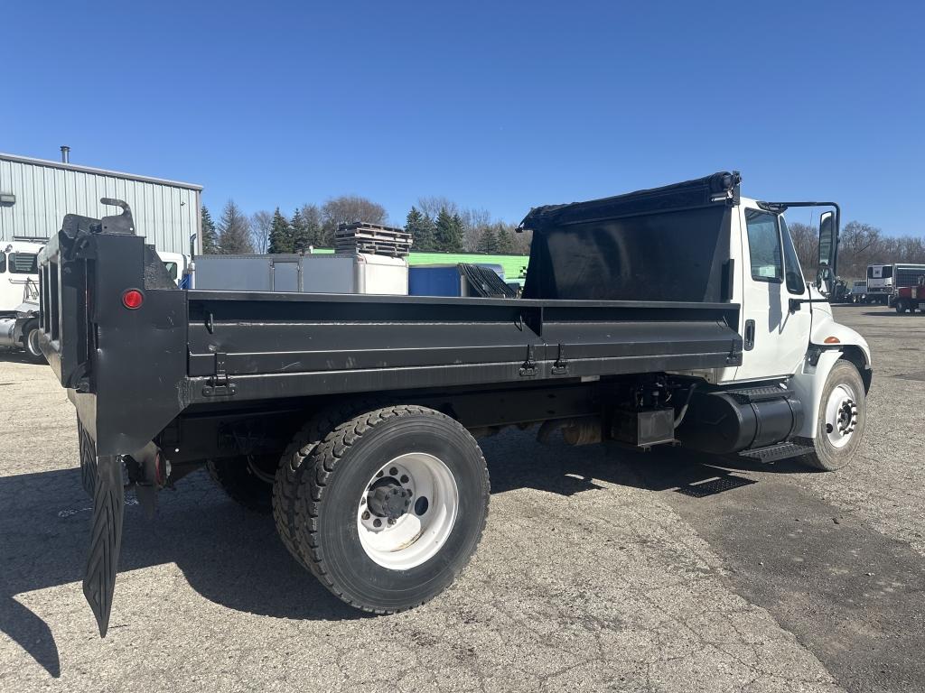 2006 International 4800 4x2