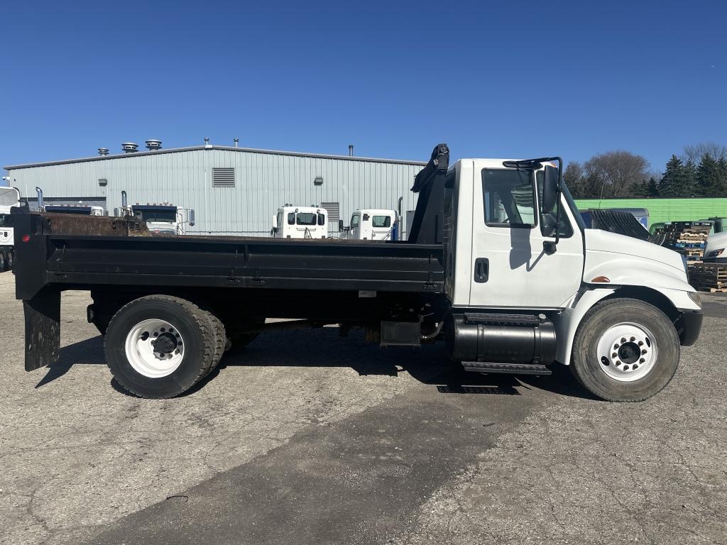 2006 International 4800 4x2