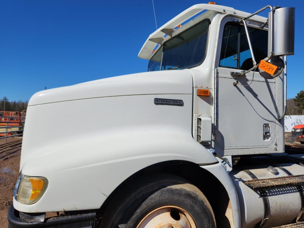 1998 International 9100 6x4 Day Cab