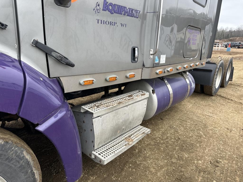 2003 Peterbilt 387 Sleeper Cab Truck Tractor