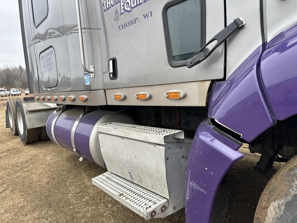 2003 Peterbilt 387 Sleeper Cab Truck Tractor