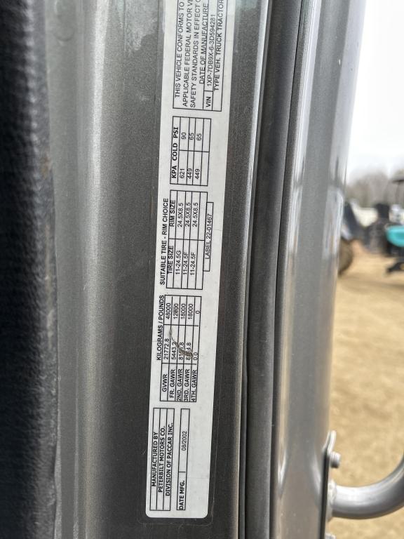 2003 Peterbilt 387 Sleeper Cab Truck Tractor