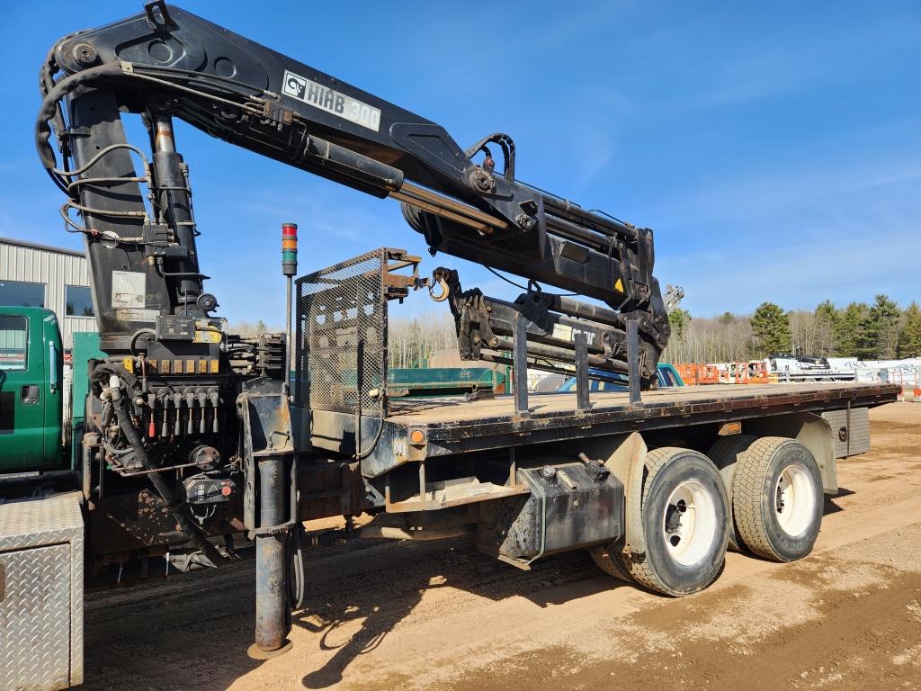 2004 Sterling L9500 Knuckle Boom Crane Truck