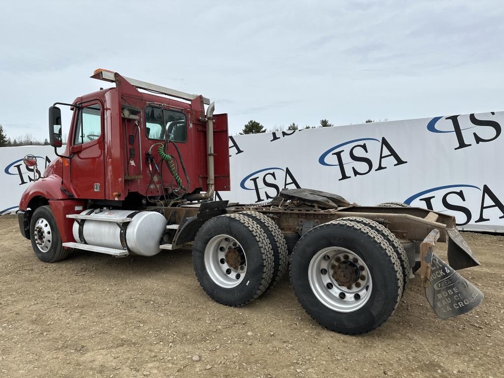 2005 Freightliner Day Cab