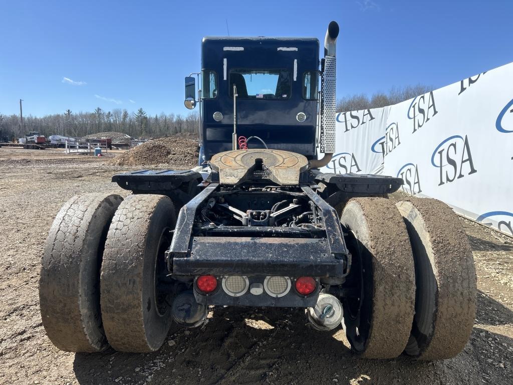 2008 Kenworth T800 Day Cab Tractor