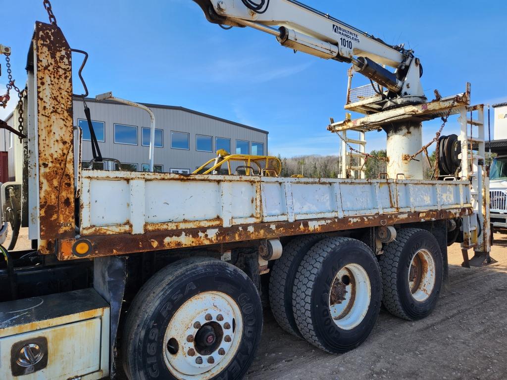 2010 Freightliner Grapple Truck