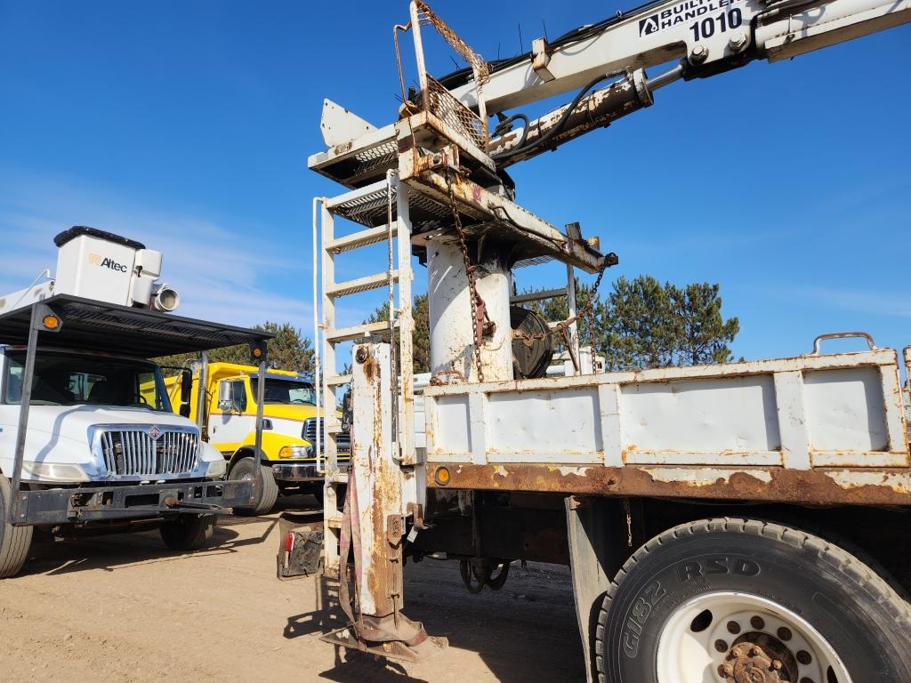 2010 Freightliner Grapple Truck